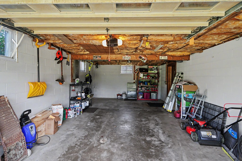 14 Fast Street, Ashland, Ohio 44805, 2 Bedrooms Bedrooms, ,1 BathroomBathrooms,Residential,For Sale,Fast Street,9073669 14 Fast Street, Ashland, Ohio 44805, 2 Bedrooms Bedrooms, ,1 BathroomBathrooms,Residential,For Sale,Fast Street,9073669
