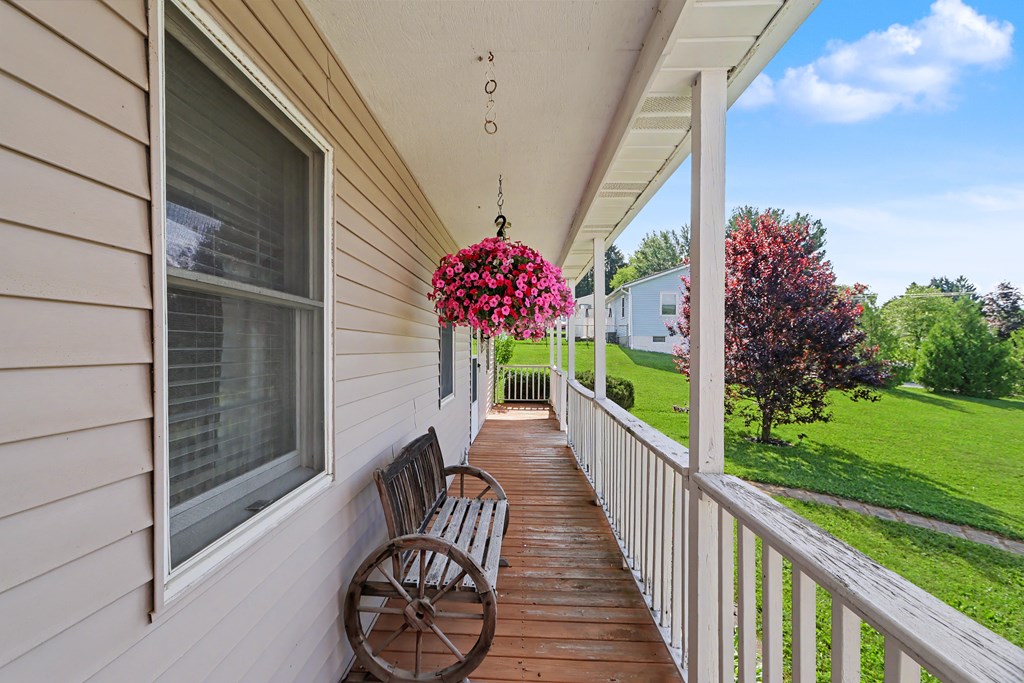 14 Fast Street, Ashland, Ohio 44805, 2 Bedrooms Bedrooms, ,1 BathroomBathrooms,Residential,For Sale,Fast Street,9073669 14 Fast Street, Ashland, Ohio 44805, 2 Bedrooms Bedrooms, ,1 BathroomBathrooms,Residential,For Sale,Fast Street,9073669