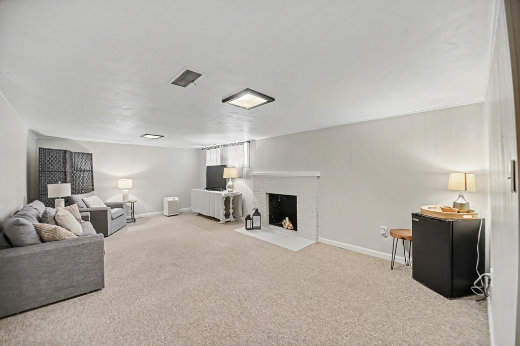 411 Davis Road, Mansfield, Ohio 44907, 3 Bedrooms Bedrooms, ,2 BathroomsBathrooms,Residential,For Sale,Davis Road,9073672