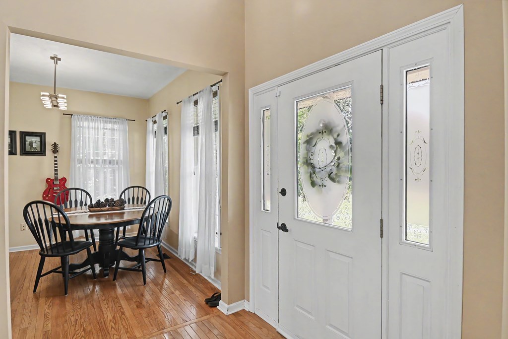 9400 Pleasant Valley, Mount Vernon, Ohio 43050, 4 Bedrooms Bedrooms, ,2 BathroomsBathrooms,Residential,For Sale,Pleasant Valley,9073695