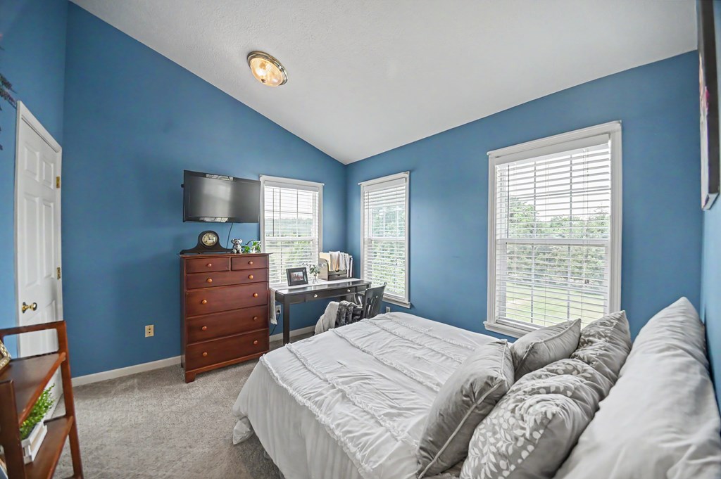 9400 Pleasant Valley, Mount Vernon, Ohio 43050, 4 Bedrooms Bedrooms, ,2 BathroomsBathrooms,Residential,For Sale,Pleasant Valley,9073695