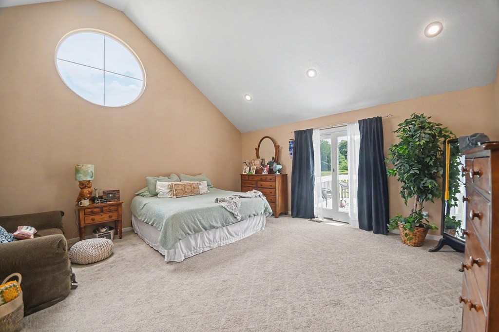 9400 Pleasant Valley, Mount Vernon, Ohio 43050, 4 Bedrooms Bedrooms, ,2 BathroomsBathrooms,Residential,For Sale,Pleasant Valley,9073695