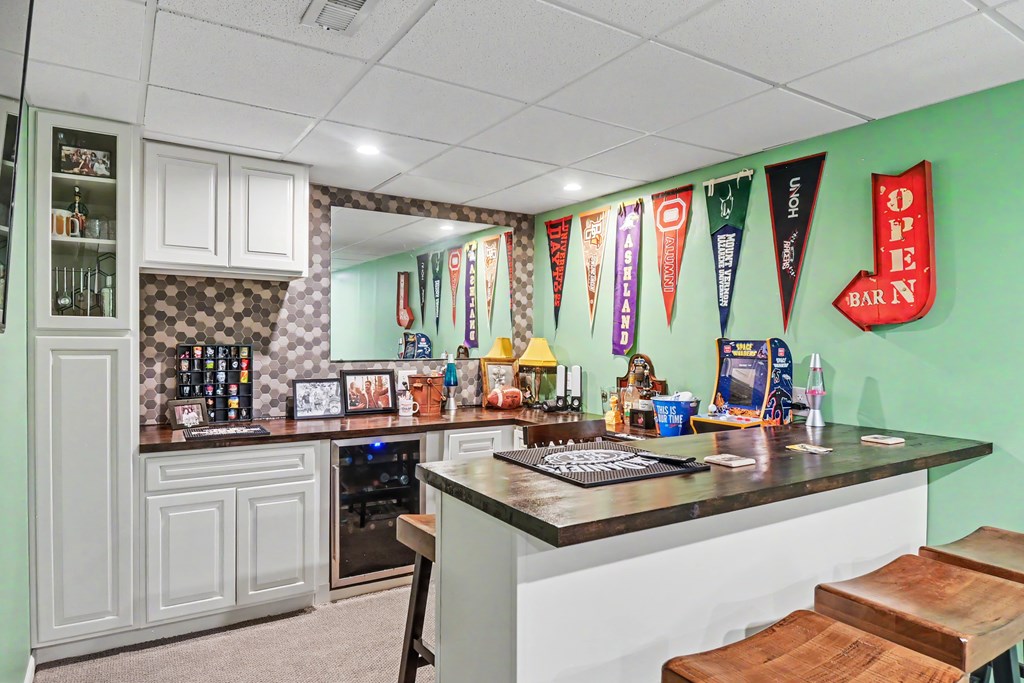 9400 Pleasant Valley, Mount Vernon, Ohio 43050, 4 Bedrooms Bedrooms, ,2 BathroomsBathrooms,Residential,For Sale,Pleasant Valley,9073695