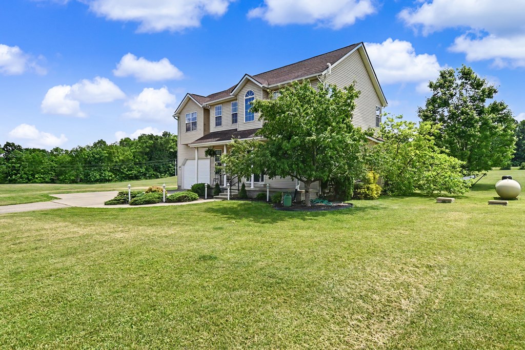 9400 Pleasant Valley, Mount Vernon, Ohio 43050, 4 Bedrooms Bedrooms, ,2 BathroomsBathrooms,Residential,For Sale,Pleasant Valley,9073695