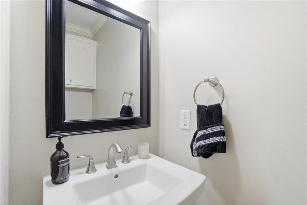 1322 Ashland Avenue, Columbus, Ohio 43212, 3 Bedrooms Bedrooms, ,1 BathroomBathrooms,Residential,For Sale,Ashland Avenue,9073698