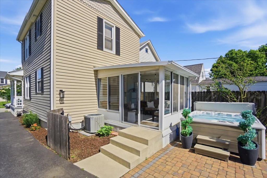 1322 Ashland Avenue, Columbus, Ohio 43212, 3 Bedrooms Bedrooms, ,1 BathroomBathrooms,Residential,For Sale,Ashland Avenue,9073698