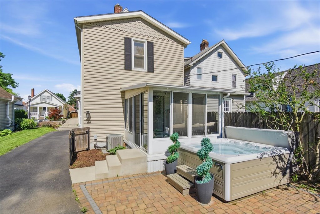1322 Ashland Avenue, Columbus, Ohio 43212, 3 Bedrooms Bedrooms, ,1 BathroomBathrooms,Residential,For Sale,Ashland Avenue,9073698