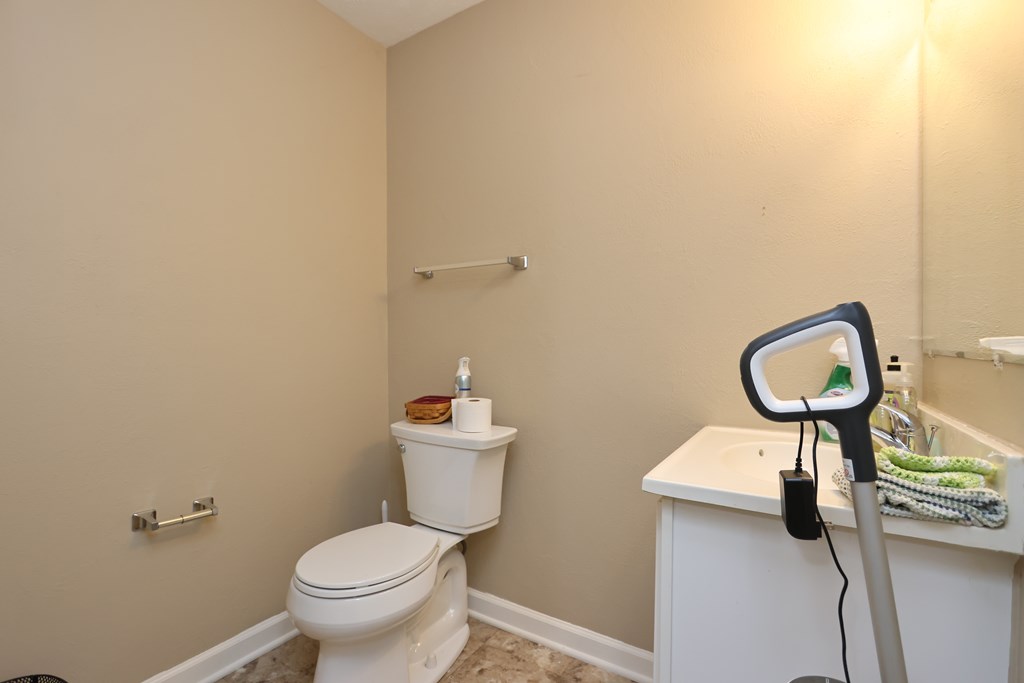 230 Clare Road, Mansfield, Ohio 44906, 4 Bedrooms Bedrooms, ,2 BathroomsBathrooms,Residential,For Sale,Clare Road,9073710