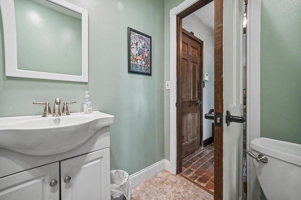 1411 Burnison Road, Ontario, Ohio 44903, 3 Bedrooms Bedrooms, ,1 BathroomBathrooms,Residential,For Sale,Burnison Road,9073716