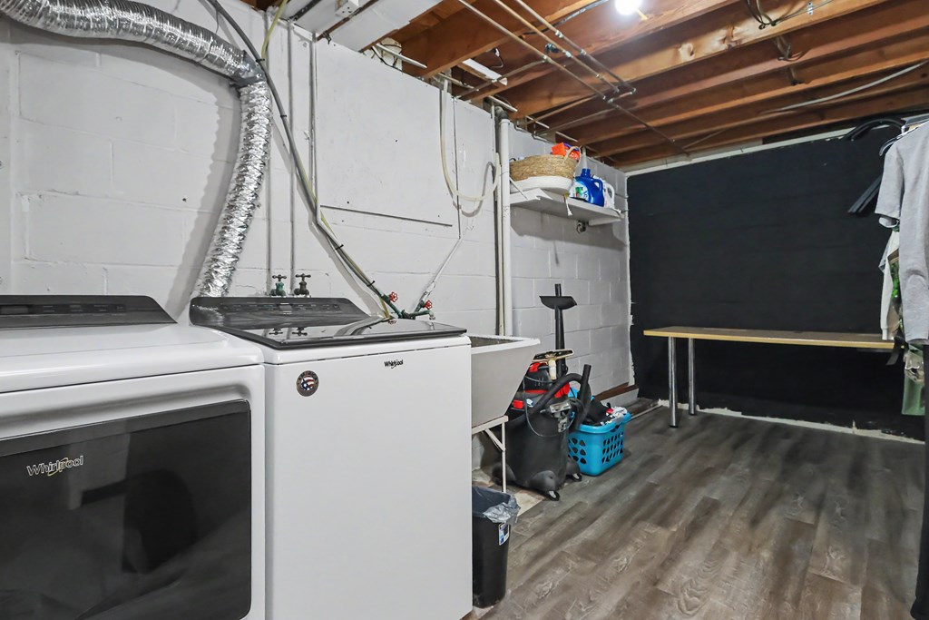 562 Fuhrer Avenue, Mansfield, Ohio 44904, 3 Bedrooms Bedrooms, ,1 BathroomBathrooms,Residential,For Sale,Fuhrer Avenue,9073738
