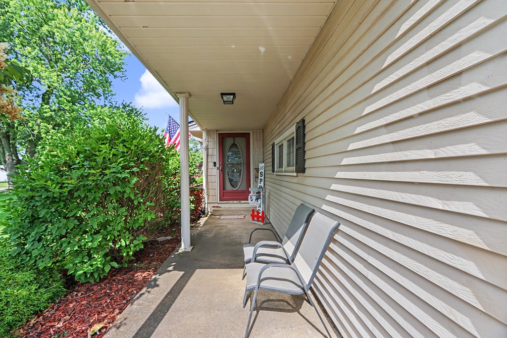 562 Fuhrer Avenue, Mansfield, Ohio 44904, 3 Bedrooms Bedrooms, ,1 BathroomBathrooms,Residential,For Sale,Fuhrer Avenue,9073738