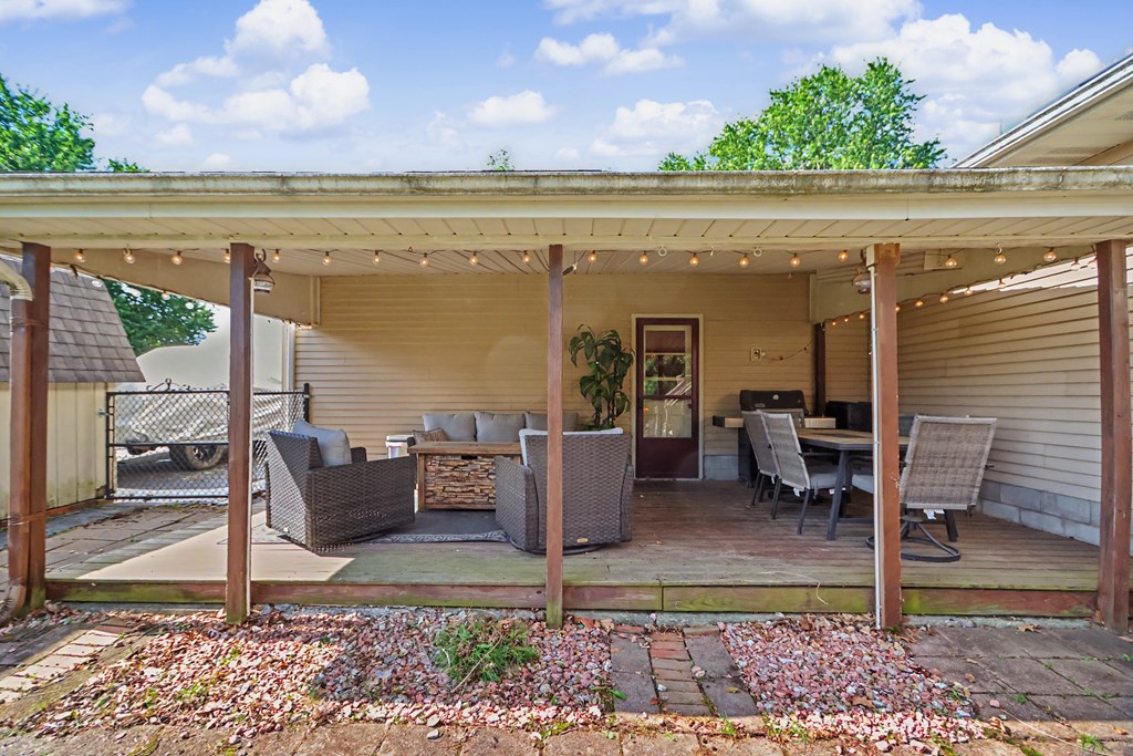 562 Fuhrer Avenue, Mansfield, Ohio 44904, 3 Bedrooms Bedrooms, ,1 BathroomBathrooms,Residential,For Sale,Fuhrer Avenue,9073738