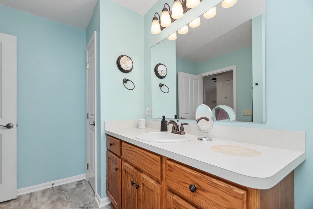 1302 Bridgewater Way North, Mansfield, Ohio 44906, 2 Bedrooms Bedrooms, ,2 BathroomsBathrooms,Residential,For Sale,Bridgewater Way North,9073749