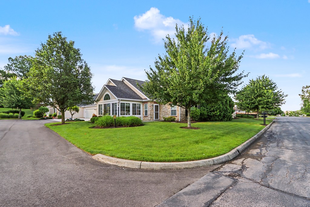 1302 Bridgewater Way North, Mansfield, Ohio 44906, 2 Bedrooms Bedrooms, ,2 BathroomsBathrooms,Residential,For Sale,Bridgewater Way North,9073749