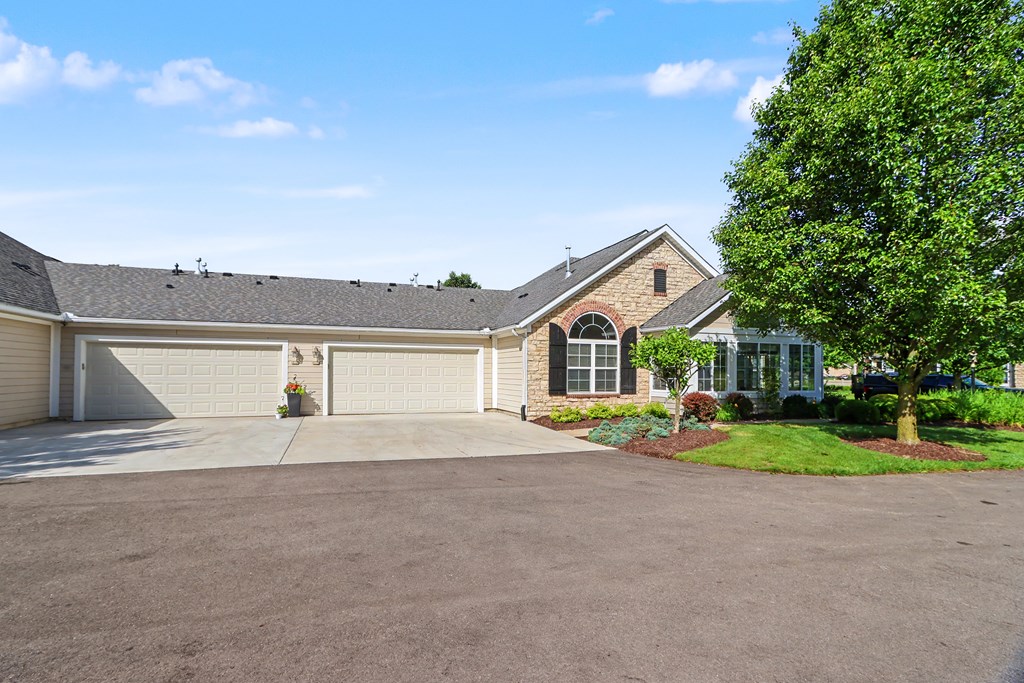 1302 Bridgewater Way North, Mansfield, Ohio 44906, 2 Bedrooms Bedrooms, ,2 BathroomsBathrooms,Residential,For Sale,Bridgewater Way North,9073749