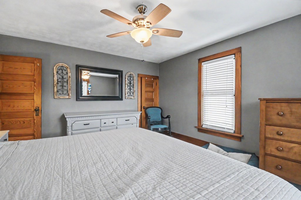 421 W Oakwood Avenue, Bucyrus, Ohio 44820, 3 Bedrooms Bedrooms, ,2 BathroomsBathrooms,Residential,For Sale,Oakwood Avenue,9073750