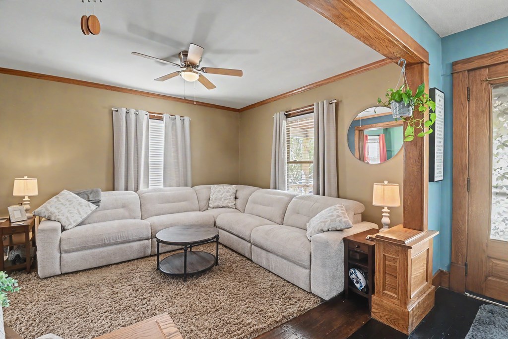 421 W Oakwood Avenue, Bucyrus, Ohio 44820, 3 Bedrooms Bedrooms, ,2 BathroomsBathrooms,Residential,For Sale,Oakwood Avenue,9073750