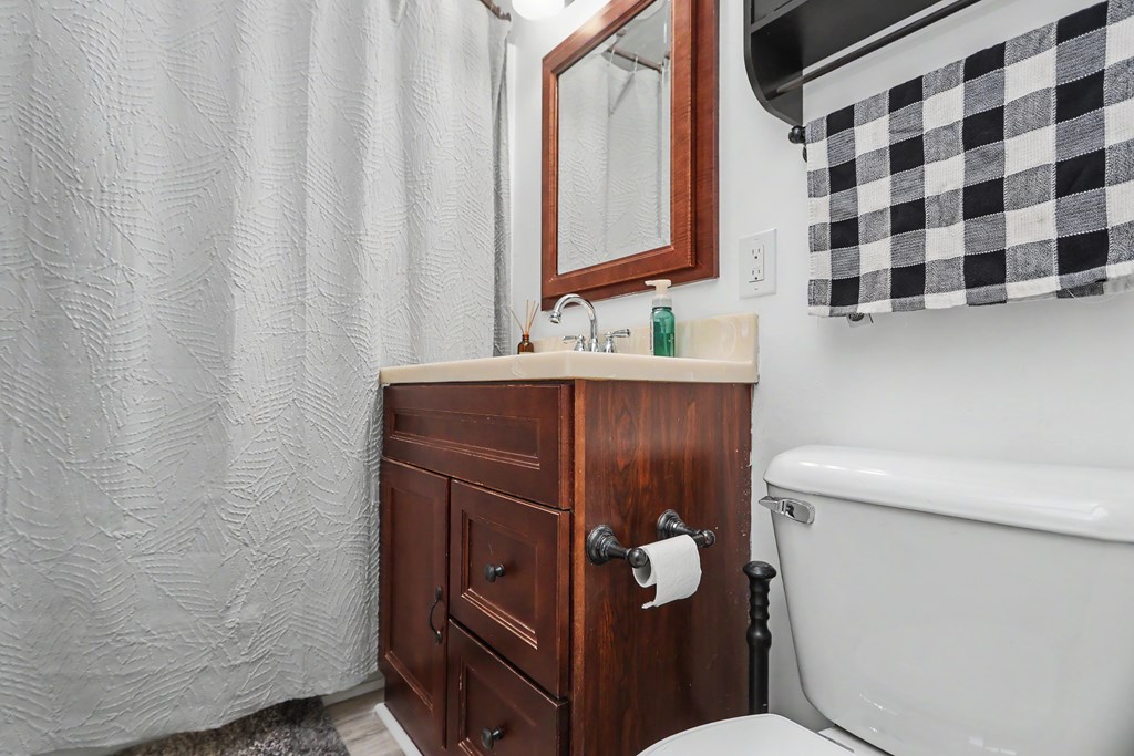395 Indiana Avenue, Mansfield, Ohio 44905, 2 Bedrooms Bedrooms, ,1 BathroomBathrooms,Residential,For Sale,Indiana Avenue,9073762