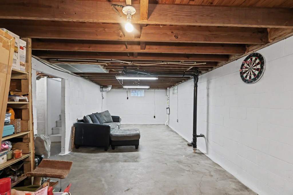 395 Indiana Avenue, Mansfield, Ohio 44905, 2 Bedrooms Bedrooms, ,1 BathroomBathrooms,Residential,For Sale,Indiana Avenue,9073762
