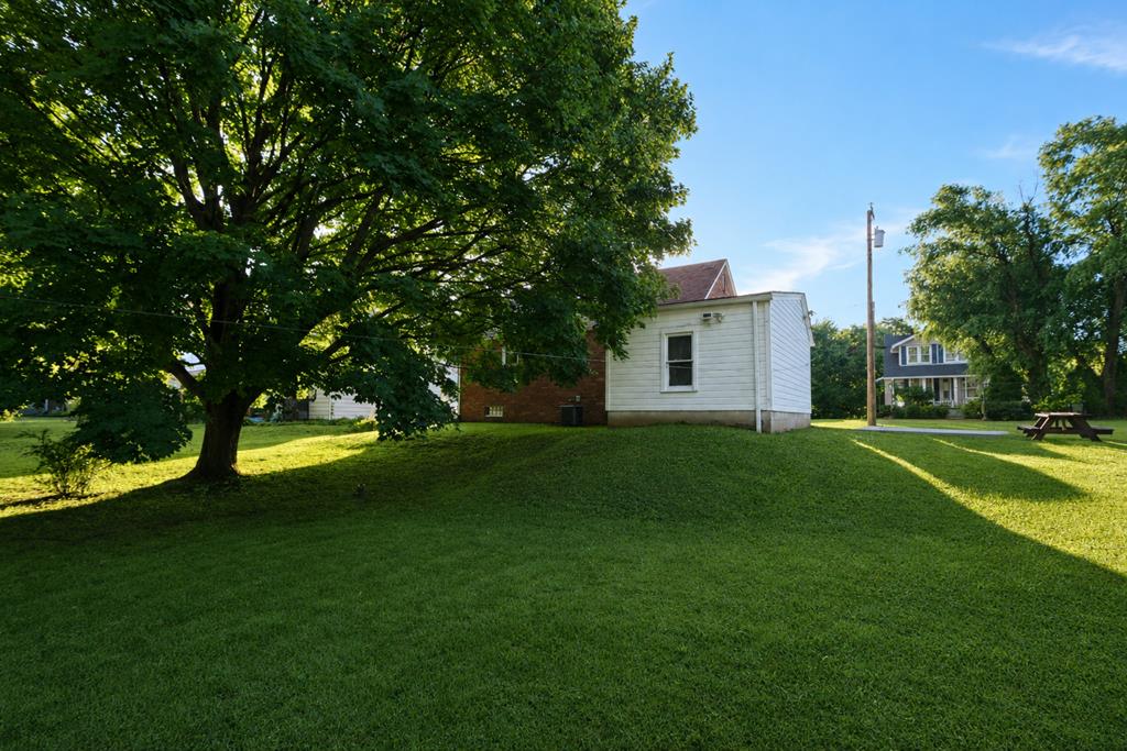 395 Indiana Avenue, Mansfield, Ohio 44905, 2 Bedrooms Bedrooms, ,1 BathroomBathrooms,Residential,For Sale,Indiana Avenue,9073762