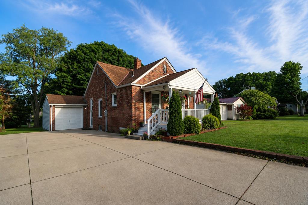 395 Indiana Avenue, Mansfield, Ohio 44905, 2 Bedrooms Bedrooms, ,1 BathroomBathrooms,Residential,For Sale,Indiana Avenue,9073762
