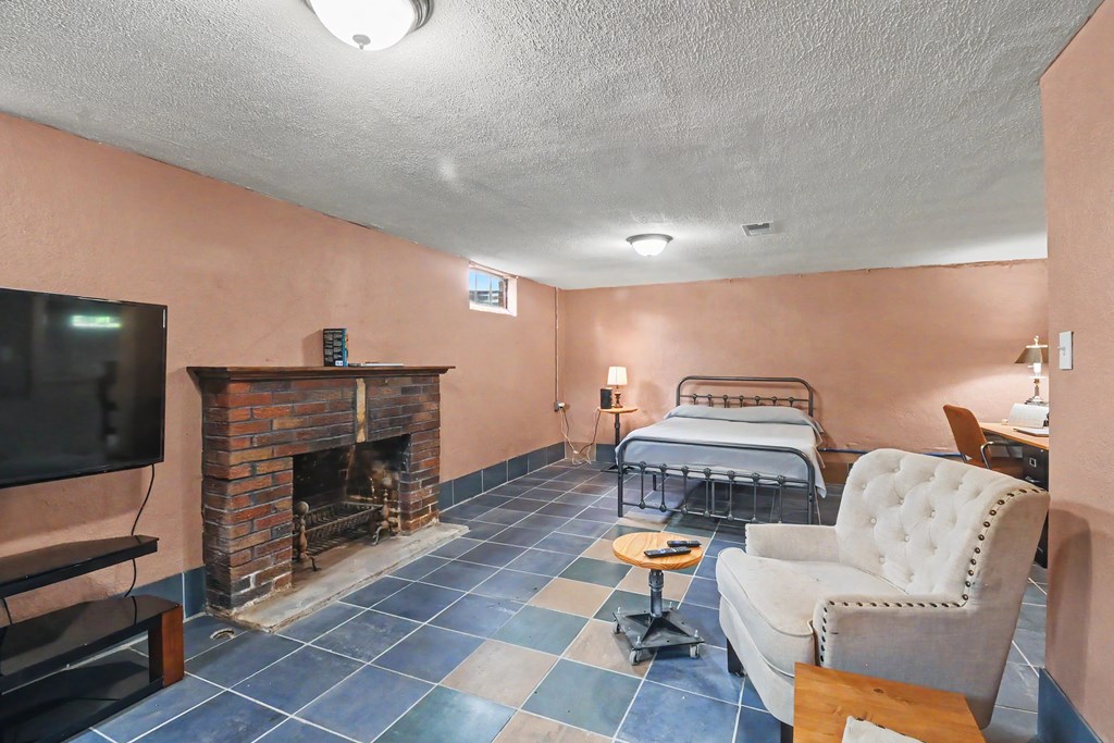 645 Yale Drive, Mansfield, Ohio 44907, 3 Bedrooms Bedrooms, ,1 BathroomBathrooms,Residential,For Sale,Yale Drive,9073792