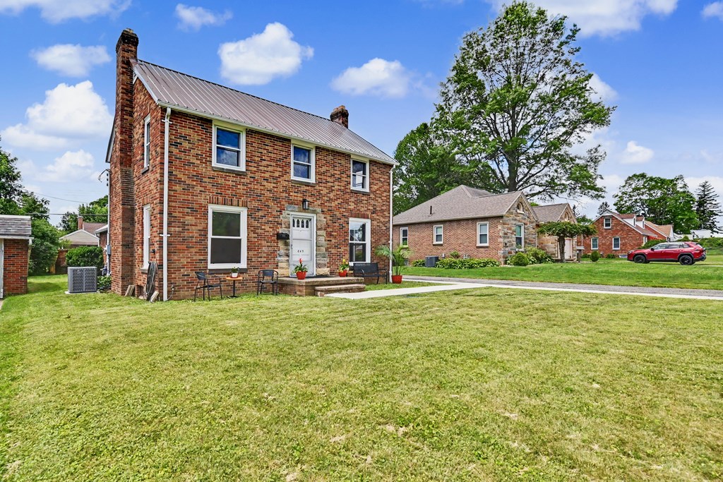645 Yale Drive, Mansfield, Ohio 44907, 3 Bedrooms Bedrooms, ,1 BathroomBathrooms,Residential,For Sale,Yale Drive,9073792