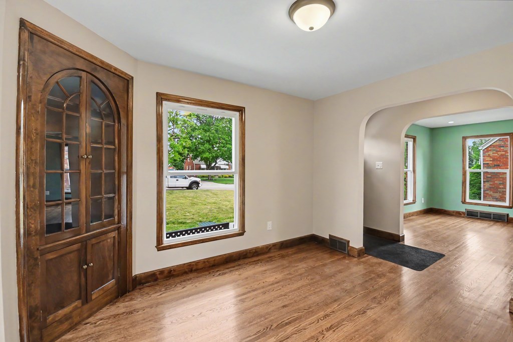 645 Yale Drive, Mansfield, Ohio 44907, 3 Bedrooms Bedrooms, ,1 BathroomBathrooms,Residential,For Sale,Yale Drive,9073792