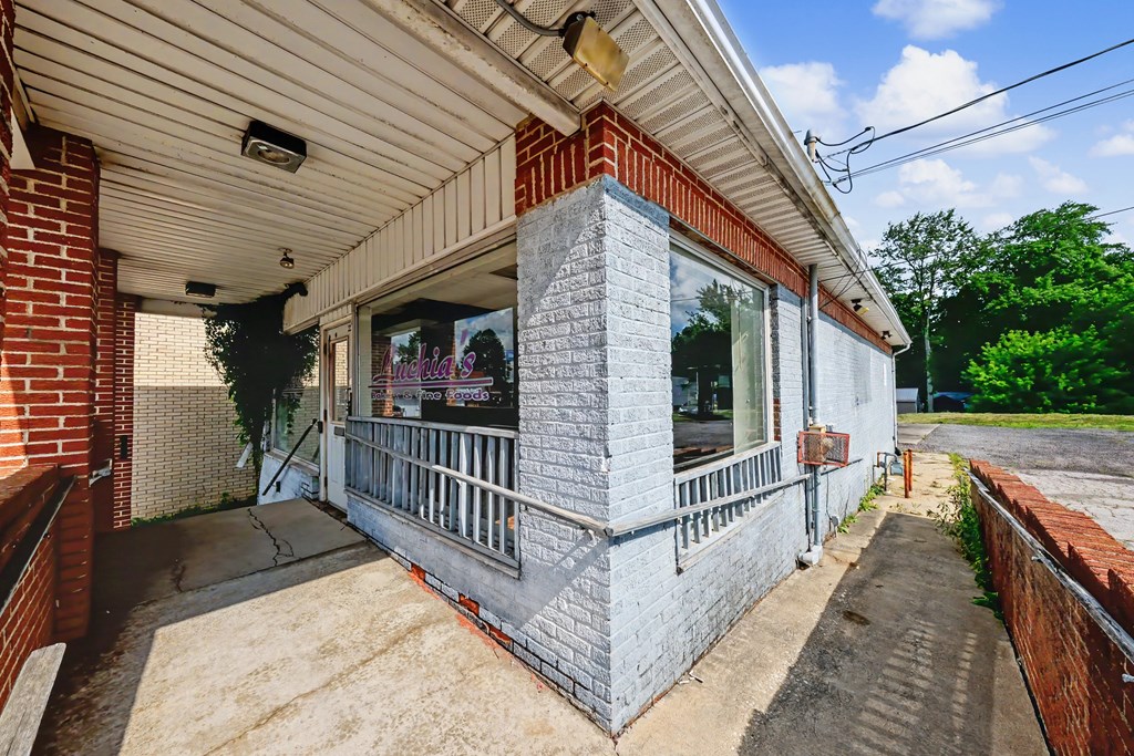 889 Ashland Road, Mansfield, Ohio 44905, ,Commercial Sale,For Sale,Ashland Road,9073795