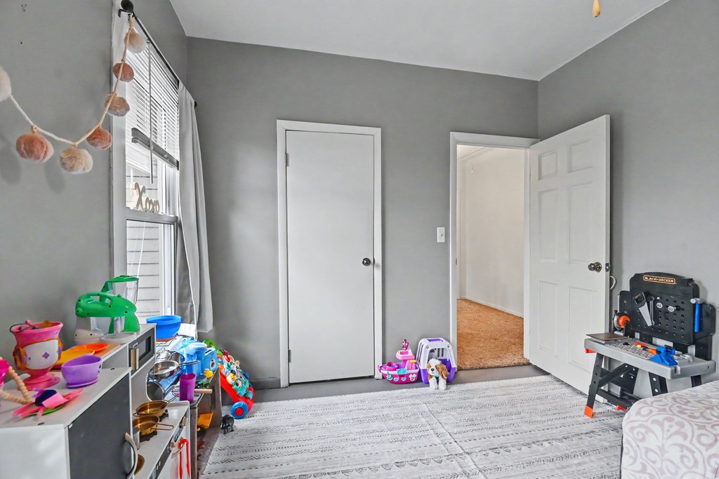 85 Elm Street, Norwalk, Ohio 44857, 4 Bedrooms Bedrooms, ,2 BathroomsBathrooms,Residential,For Sale,Elm Street,9073779