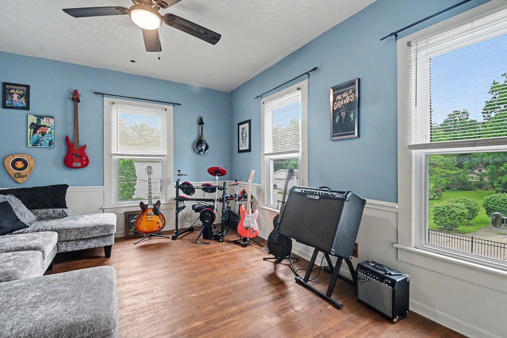 85 Elm Street, Norwalk, Ohio 44857, 4 Bedrooms Bedrooms, ,2 BathroomsBathrooms,Residential,For Sale,Elm Street,9073779