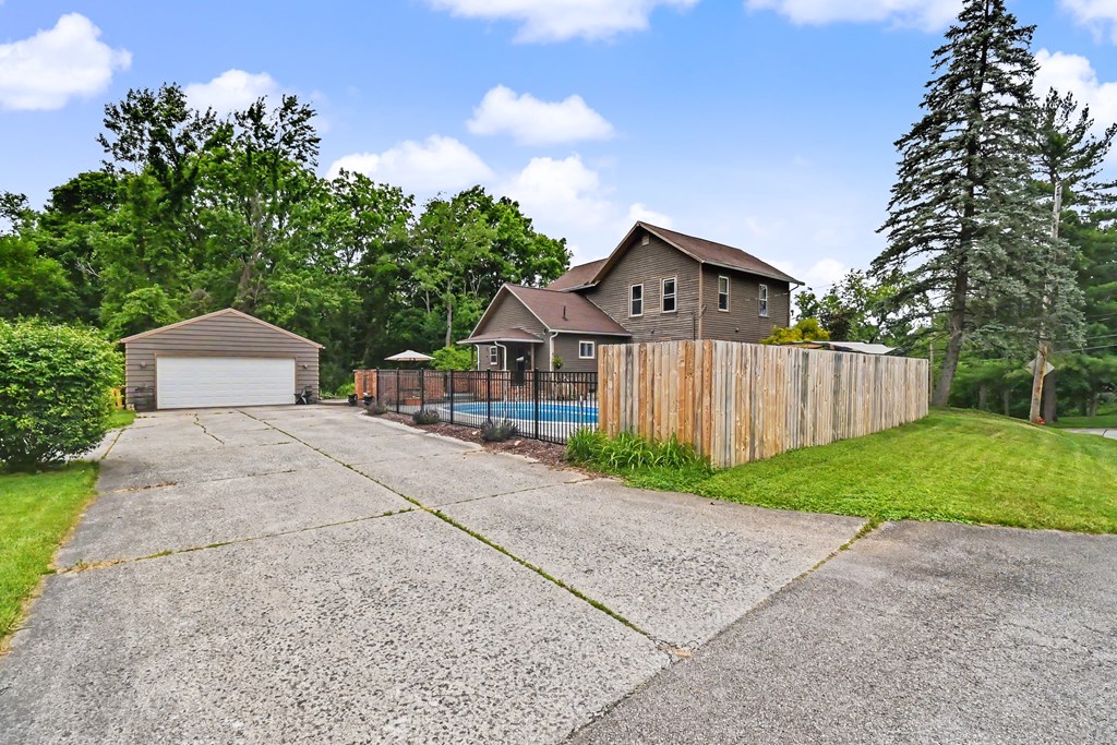 85 Elm Street, Norwalk, Ohio 44857, 4 Bedrooms Bedrooms, ,2 BathroomsBathrooms,Residential,For Sale,Elm Street,9073779