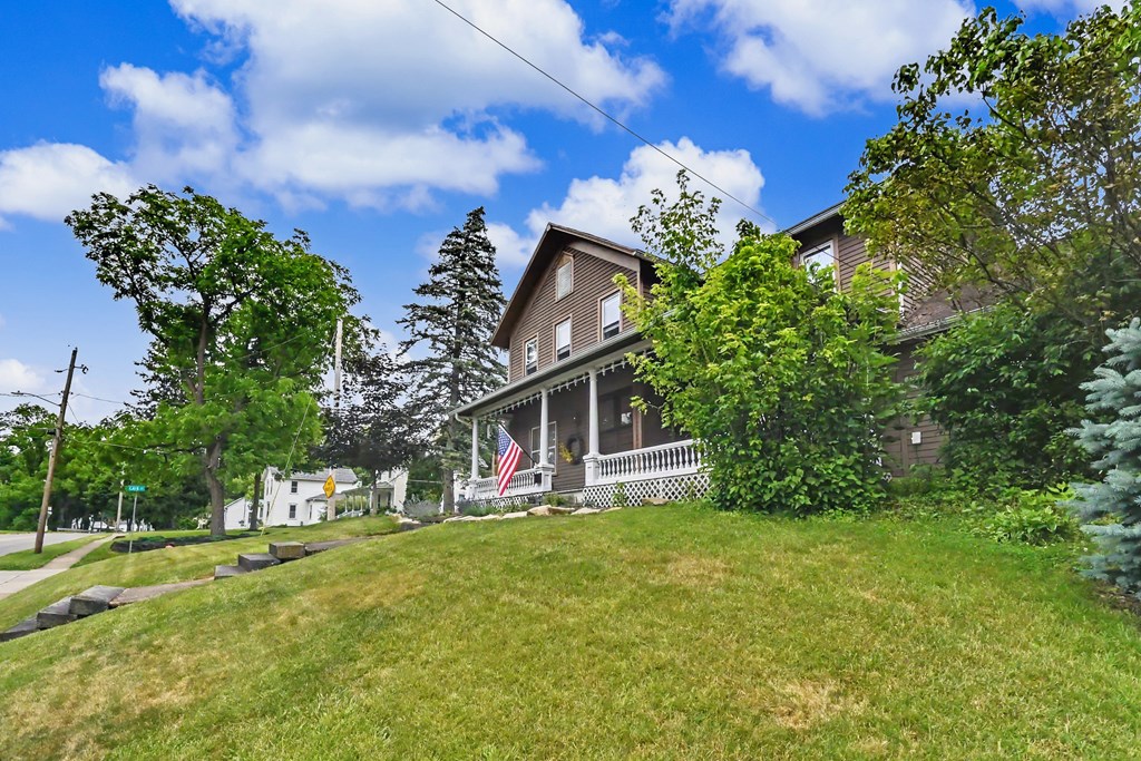 85 Elm Street, Norwalk, Ohio 44857, 4 Bedrooms Bedrooms, ,2 BathroomsBathrooms,Residential,For Sale,Elm Street,9073779