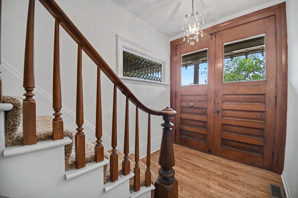 85 Elm Street, Norwalk, Ohio 44857, 4 Bedrooms Bedrooms, ,2 BathroomsBathrooms,Residential,For Sale,Elm Street,9073779
