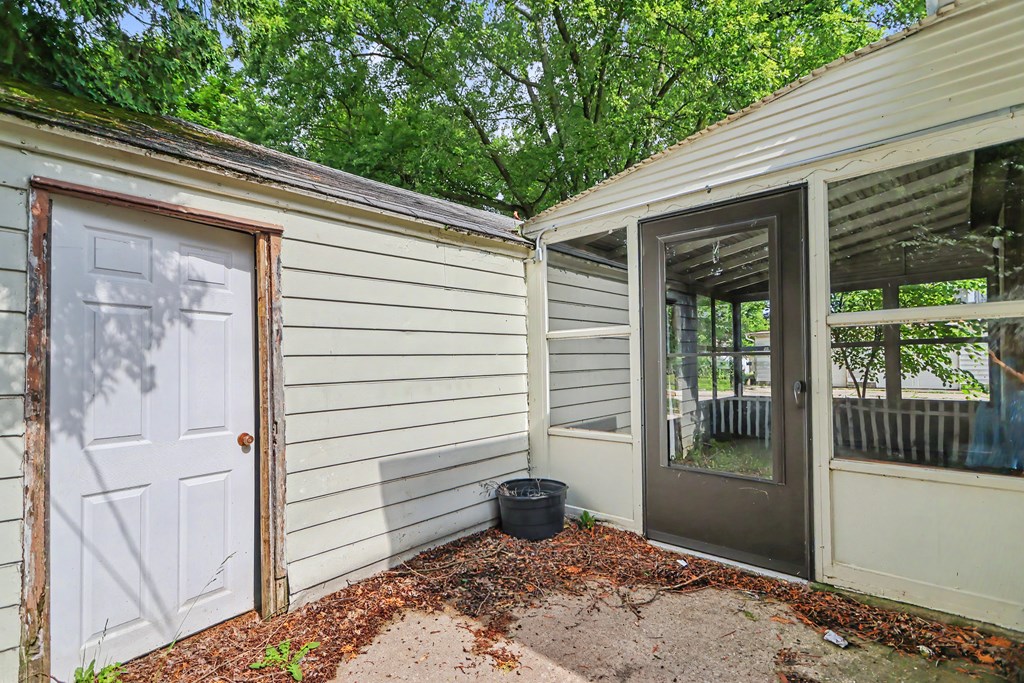 1103 Rogers Street, Bucyrus, Ohio 44820, 3 Bedrooms Bedrooms, ,1 BathroomBathrooms,Residential,For Sale,Rogers Street,9073780