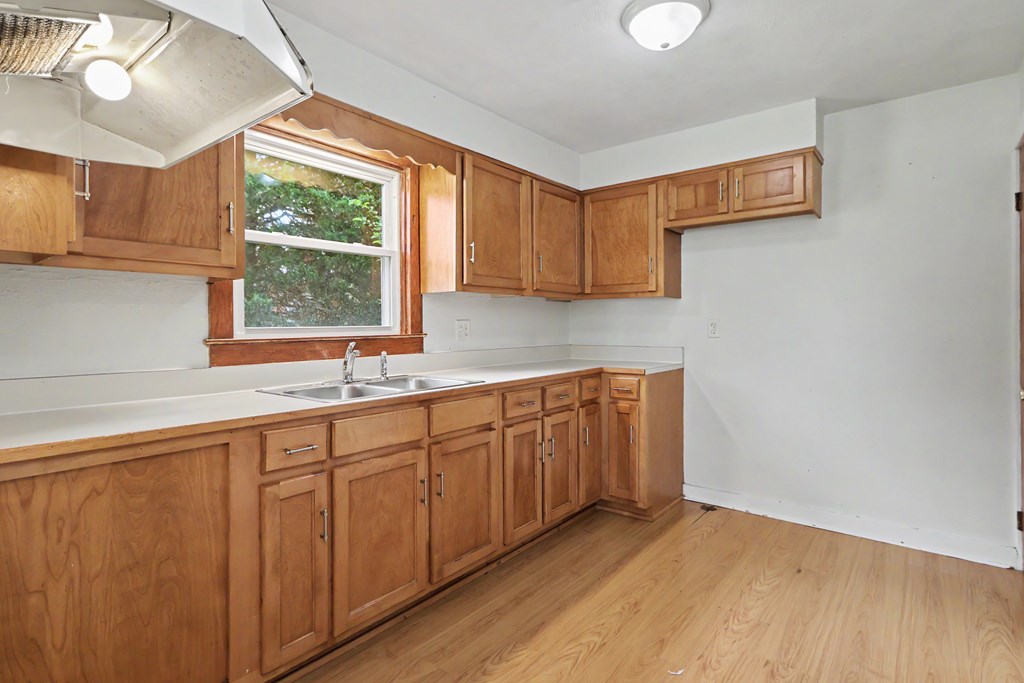 1103 Rogers Street, Bucyrus, Ohio 44820, 3 Bedrooms Bedrooms, ,1 BathroomBathrooms,Residential,For Sale,Rogers Street,9073780