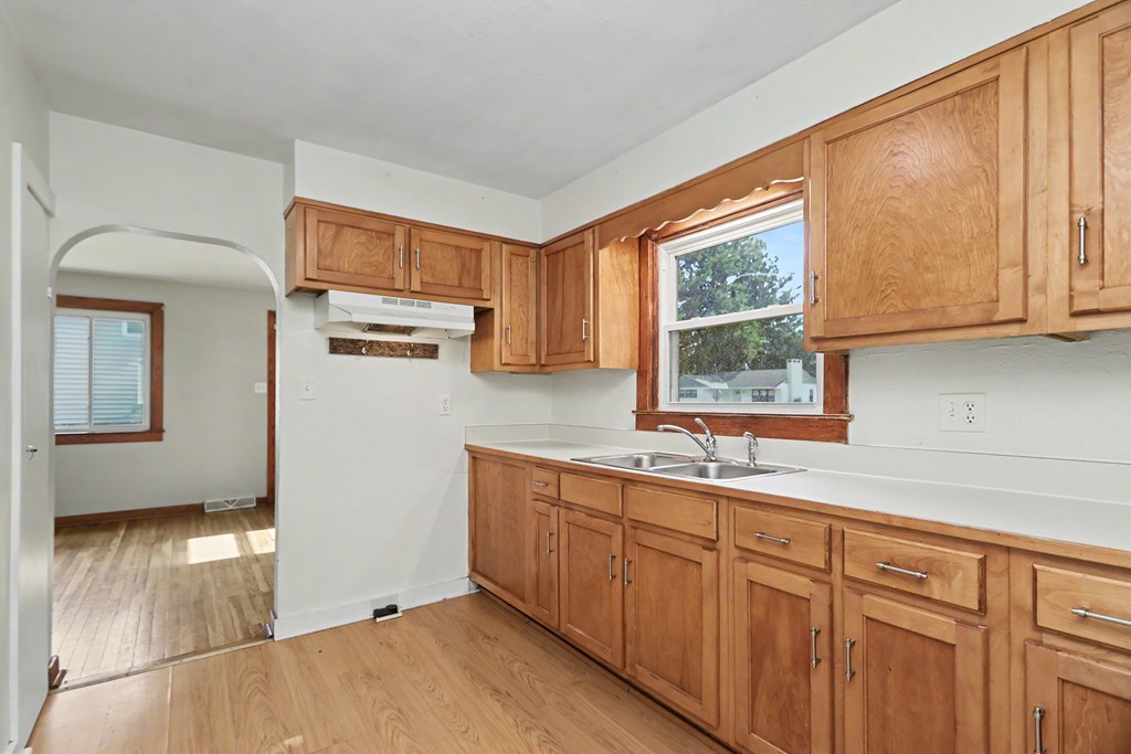 1103 Rogers Street, Bucyrus, Ohio 44820, 3 Bedrooms Bedrooms, ,1 BathroomBathrooms,Residential,For Sale,Rogers Street,9073780