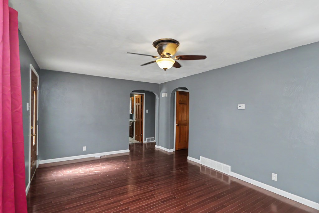 21 Jennings Court, Shelby, Ohio 44875, 3 Bedrooms Bedrooms, ,1 BathroomBathrooms,Residential,For Sale,Jennings Court,9073804