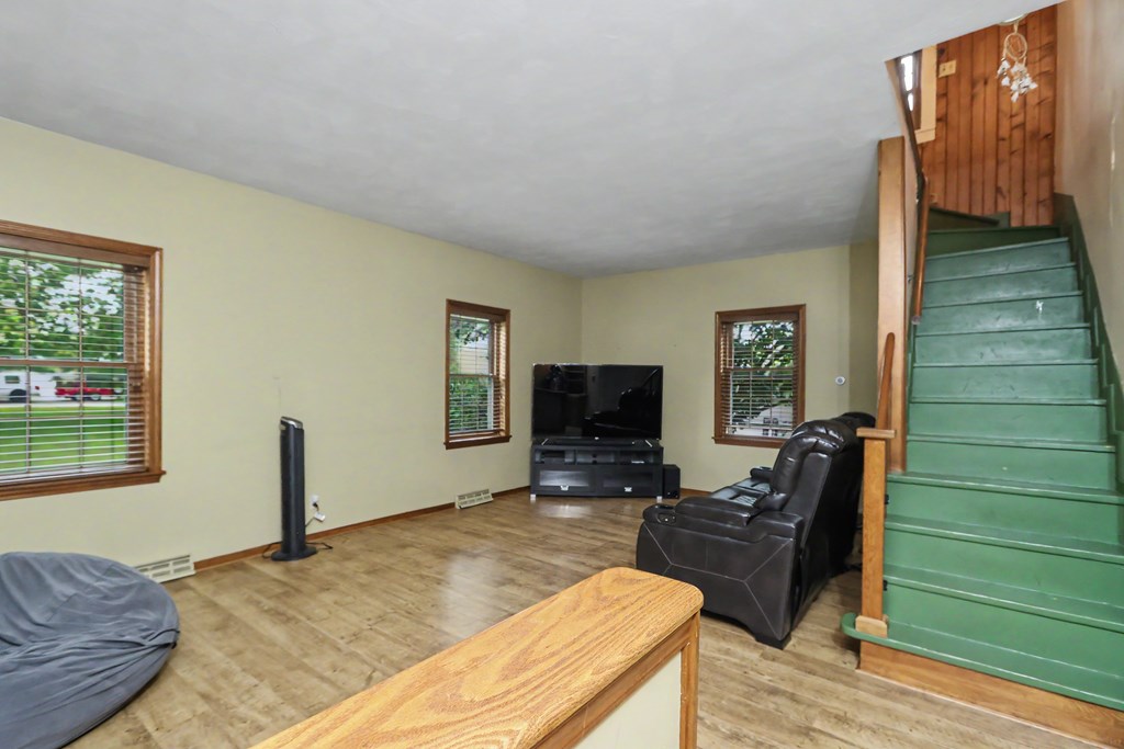 2444 Kings Corners Road East, Mansfield, Ohio 44904, 3 Bedrooms Bedrooms, ,2 BathroomsBathrooms,Residential,For Sale,Kings Corners Road East,9073811