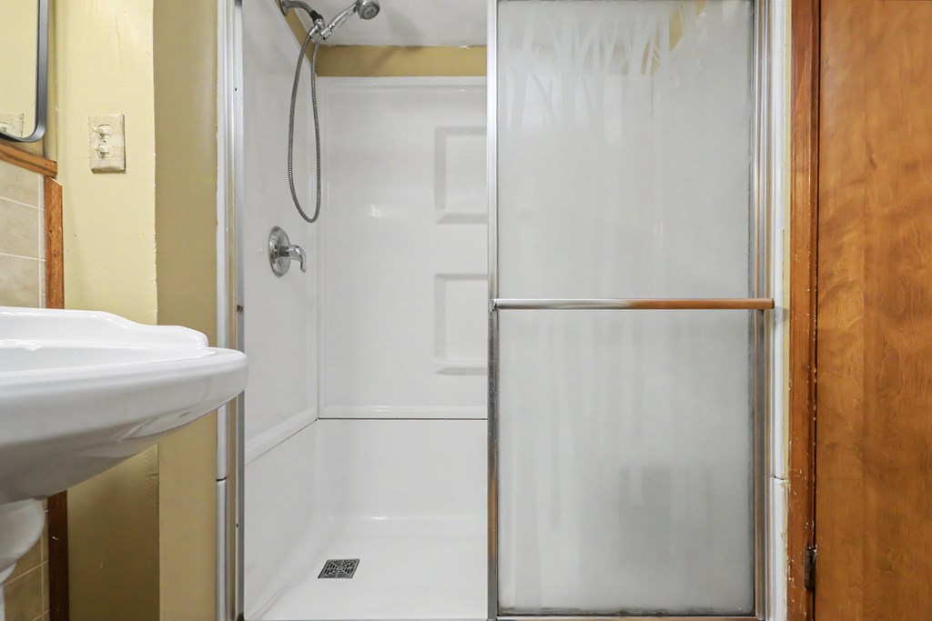 2444 Kings Corners Road East, Mansfield, Ohio 44904, 3 Bedrooms Bedrooms, ,2 BathroomsBathrooms,Residential,For Sale,Kings Corners Road East,9073811