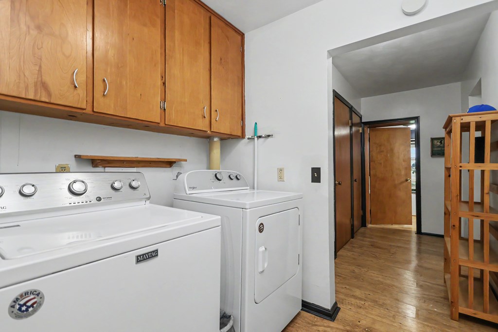 2444 Kings Corners Road East, Mansfield, Ohio 44904, 3 Bedrooms Bedrooms, ,2 BathroomsBathrooms,Residential,For Sale,Kings Corners Road East,9073811