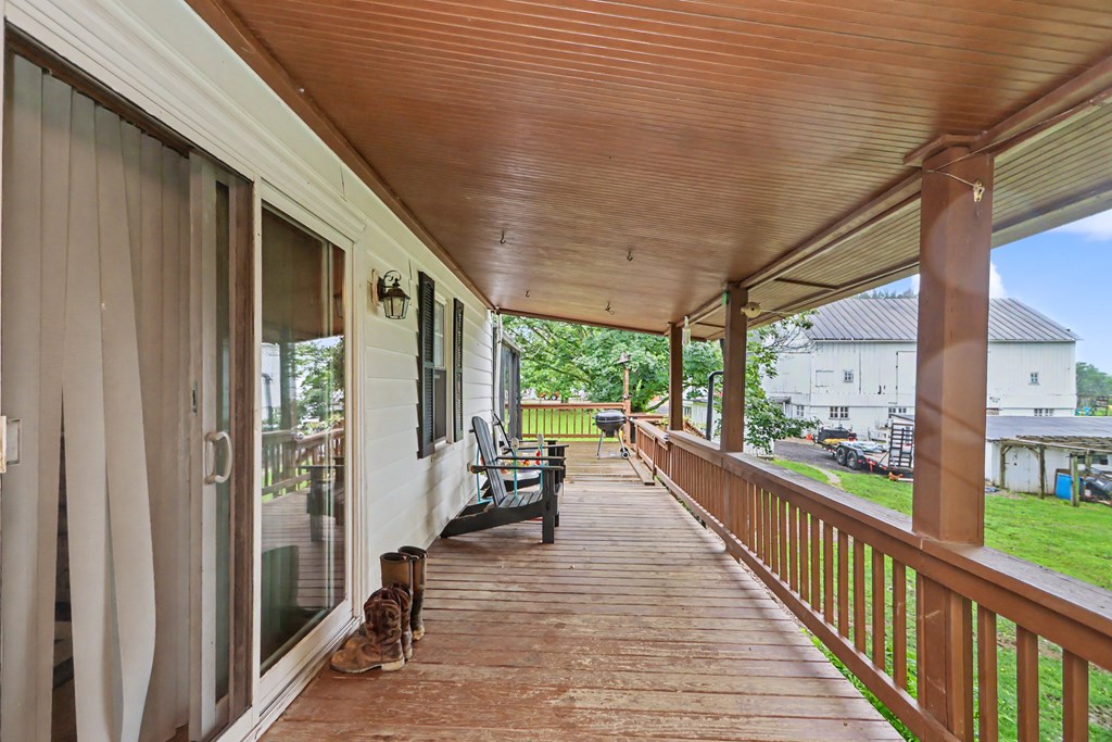 2444 Kings Corners Road East, Mansfield, Ohio 44904, 3 Bedrooms Bedrooms, ,2 BathroomsBathrooms,Residential,For Sale,Kings Corners Road East,9073811