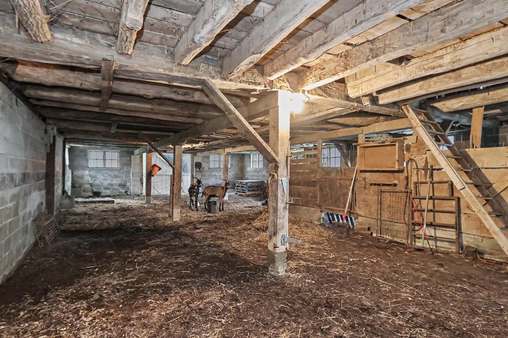 2444 Kings Corners Road East, Mansfield, Ohio 44904, 3 Bedrooms Bedrooms, ,2 BathroomsBathrooms,Residential,For Sale,Kings Corners Road East,9073811