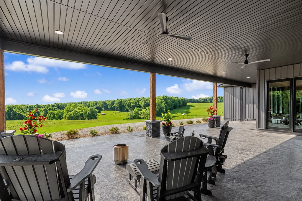 17100 North Liberty Road, Fredericktown, Ohio 43019, 6 Bedrooms Bedrooms, ,4 BathroomsBathrooms,Residential,For Sale,North Liberty Road,9073812
