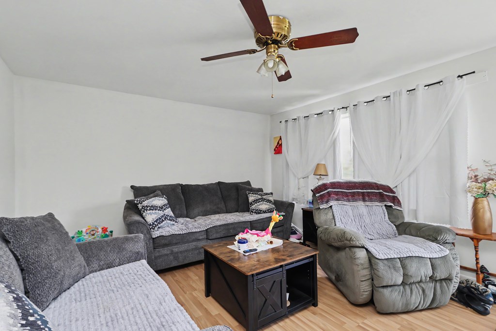 598 Rosedale Ave, Mansfield, Ohio 44905, 3 Bedrooms Bedrooms, ,1 BathroomBathrooms,Residential,For Sale,Rosedale Ave,9073813