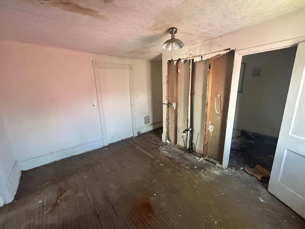 152 -156 Third Street, Mansfield, Ohio 44902, 4 Bedrooms Bedrooms, ,Residential Income,For Sale,-156 Third Street,9073822