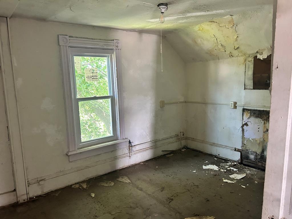 152 -156 Third Street, Mansfield, Ohio 44902, 4 Bedrooms Bedrooms, ,Residential Income,For Sale,-156 Third Street,9073822
