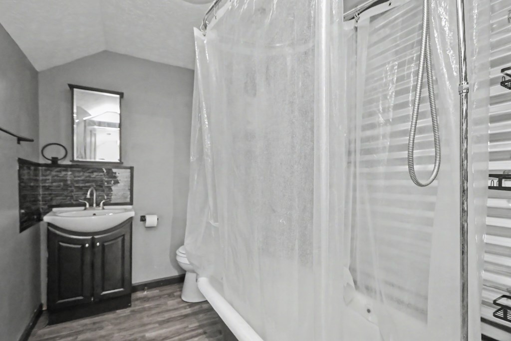 121 -125 Ford Street, Mansfield, Ohio 44903, 2 Bedrooms Bedrooms, ,1 BathroomBathrooms,Residential,For Sale,-125 Ford Street,9073821