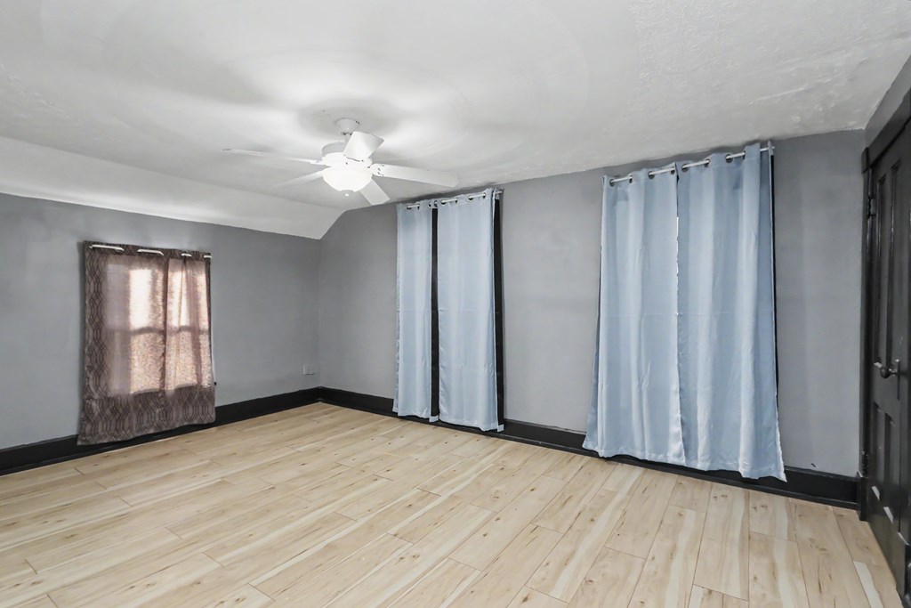 121 -125 Ford Street, Mansfield, Ohio 44903, 2 Bedrooms Bedrooms, ,1 BathroomBathrooms,Residential,For Sale,-125 Ford Street,9073821