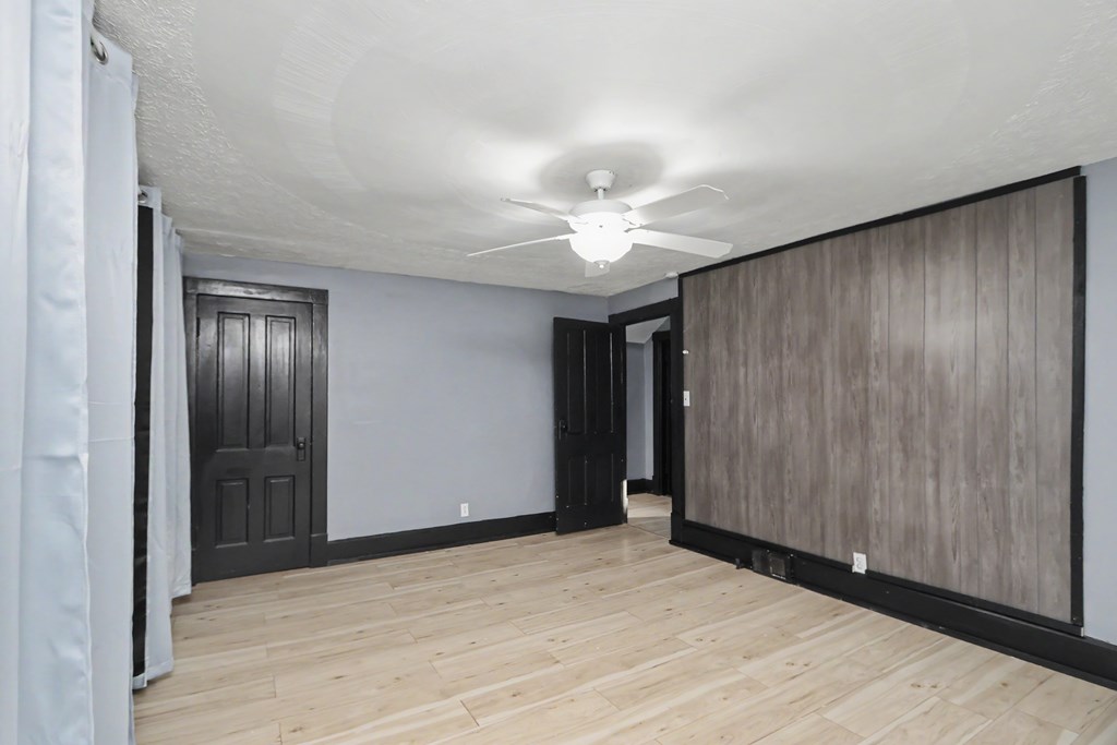 121 -125 Ford Street, Mansfield, Ohio 44903, 2 Bedrooms Bedrooms, ,1 BathroomBathrooms,Residential,For Sale,-125 Ford Street,9073821